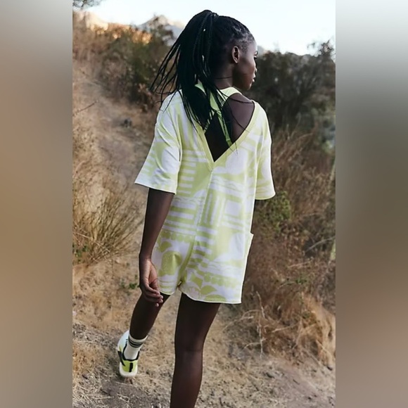 NWT FP Movement Printed Hot Shot Tee Romper - Lemon zest print - Picture 2 of 7